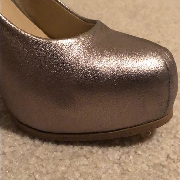 Metallic pumps - Picture 3 of 4
